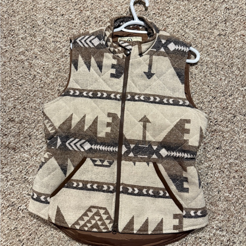 Western Outback trading company Vest